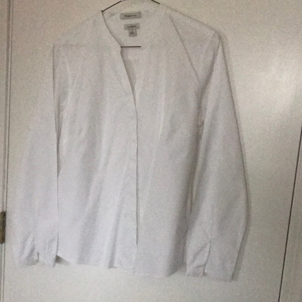 Ll Bean white button down SP wrinkle free